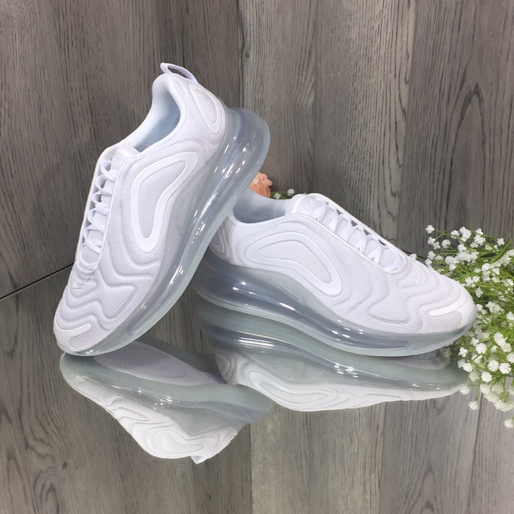 💎 NIKE WMNS AIR MAX 720 white/white-MLTC platinum - Picture 1 of 8